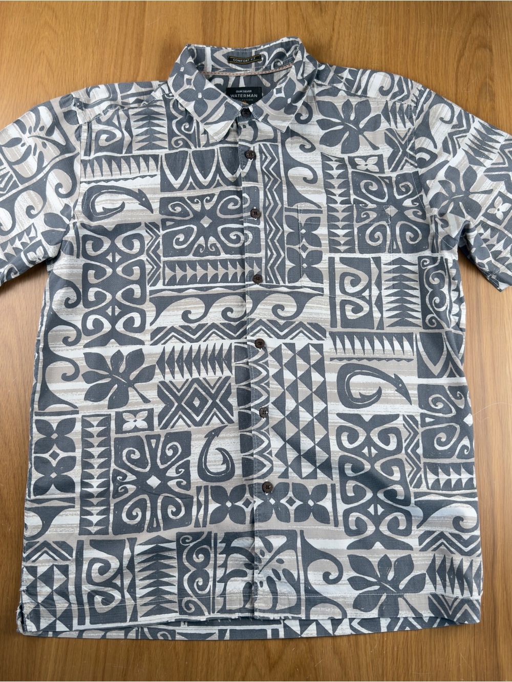 Quiksilver Waterman Collection Men’s Comfort Fit Hawaiian Shirt – Gray Tribal Pr